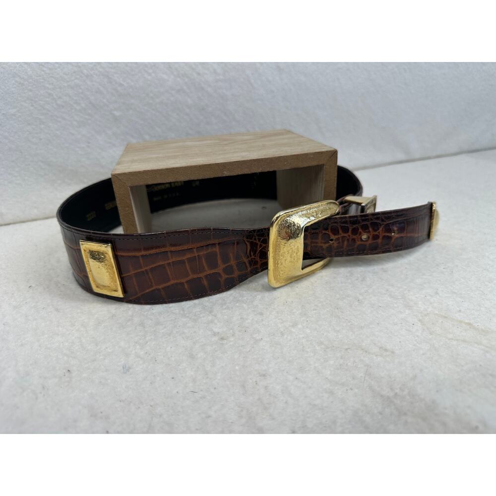 Brown Women's Crococile-Embossed Leather Belt Large Polished Gold Buckle Size SM - Picture 3 of 10